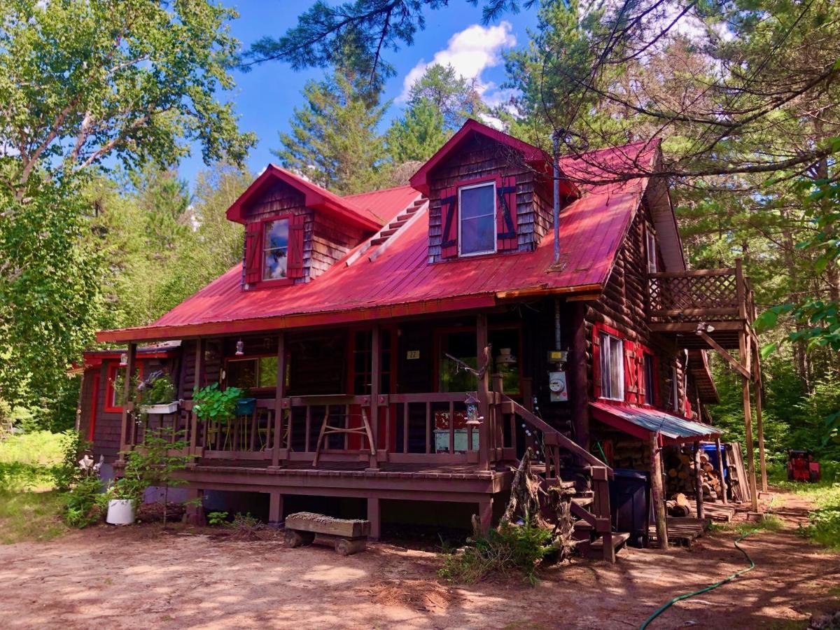 Chalet En Bois Rond Mauricie بلدية سان ألكسيس دي مونت المظهر الخارجي الصورة