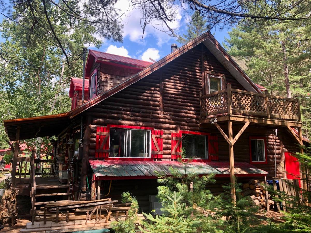 Chalet En Bois Rond Mauricie بلدية سان ألكسيس دي مونت المظهر الخارجي الصورة